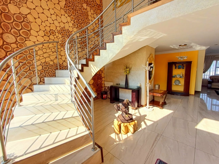 5 Bedroom Property for Sale in Xanadu Eco Park North West